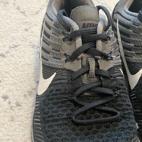 Nike Metcon 4 Black/Grey Size 8.5 - Picture 3 of 5